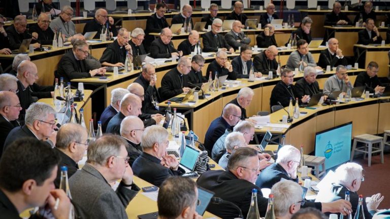 Retour de l’Assemblée de Evêques à Lourdes