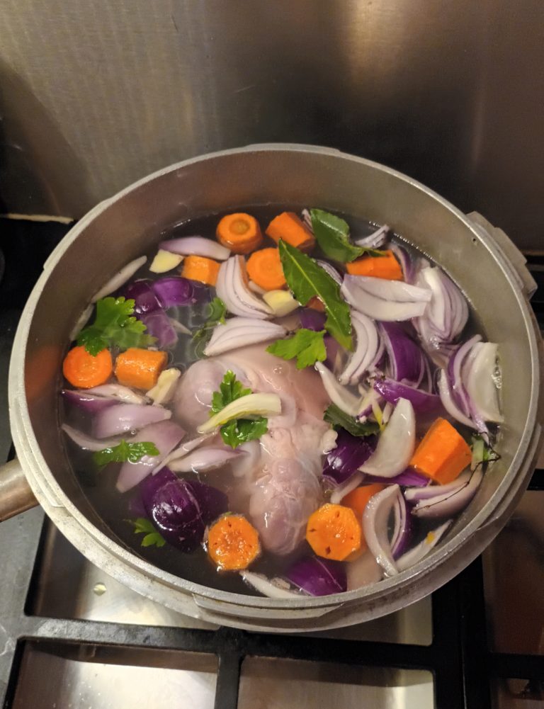 Petit salé aux herbes aromatiques  et légumes