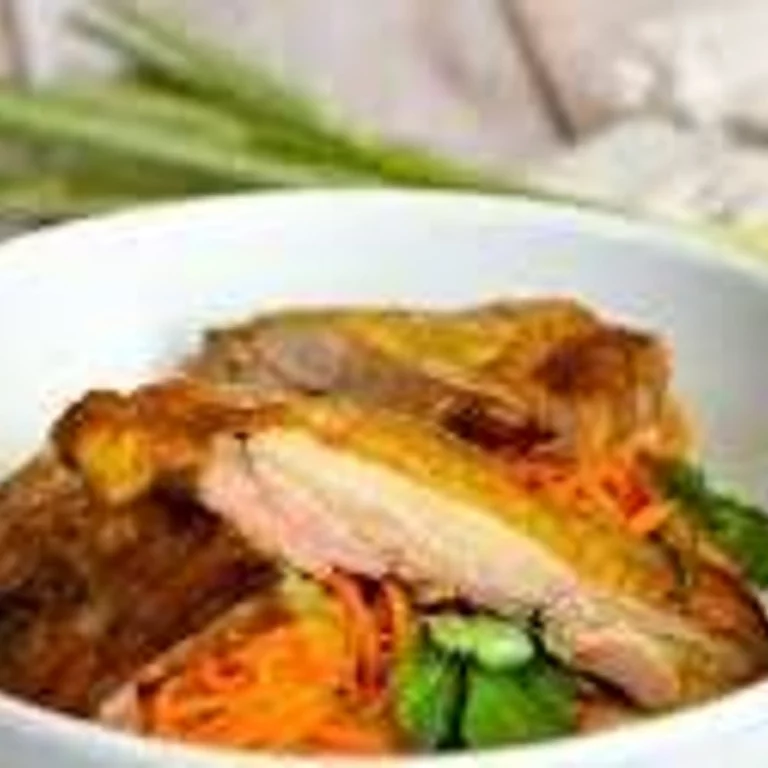 Cuisses de poulet fermier, salade de courge à la thai