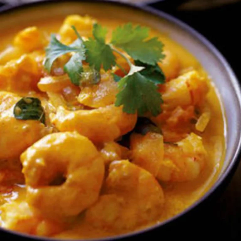 Crevettes au curry et lait de coco