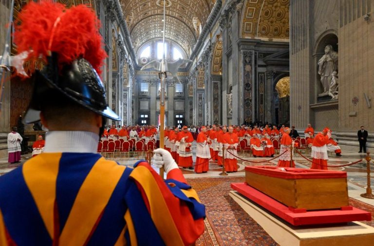 François : Un pontificat qui a transformé l&rsquo;Église