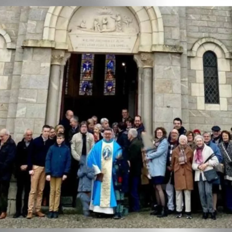 Ce petit billet pour soutenir le père Rafael Serrano