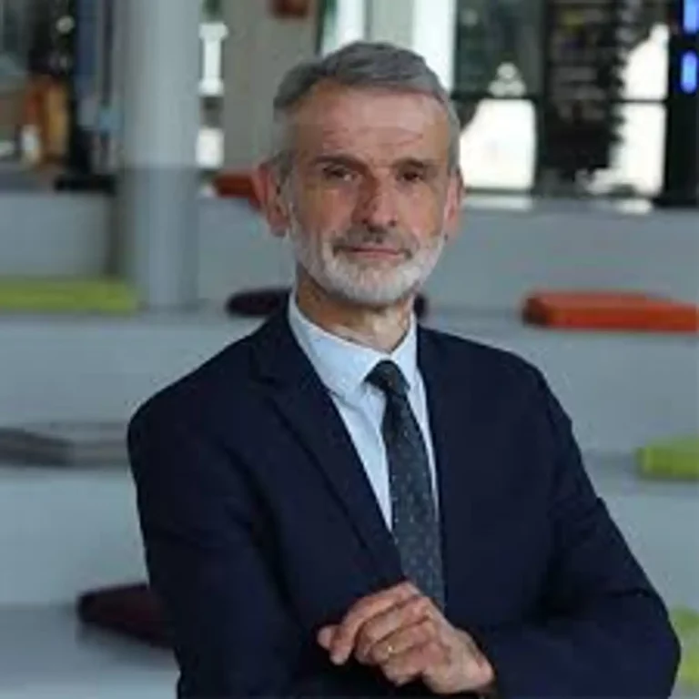 Faire la guerre en chrétien, par Frédéric Blachon, doyen de la faculté de sciences politiques et d’histoire de l’iCES