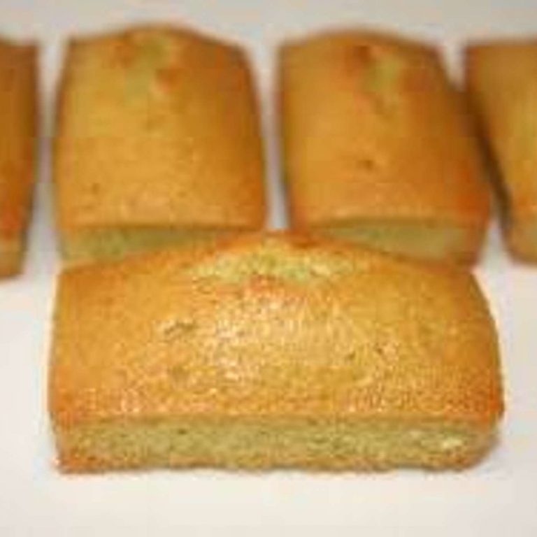 Financiers à la pistache et aux oranges confites