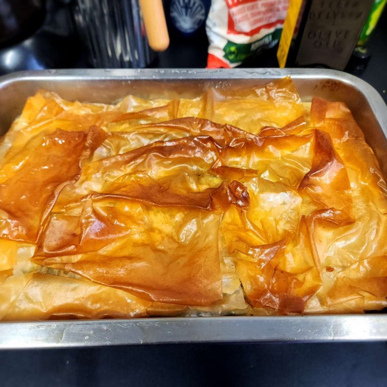Spanakopita avec fromage et épinards